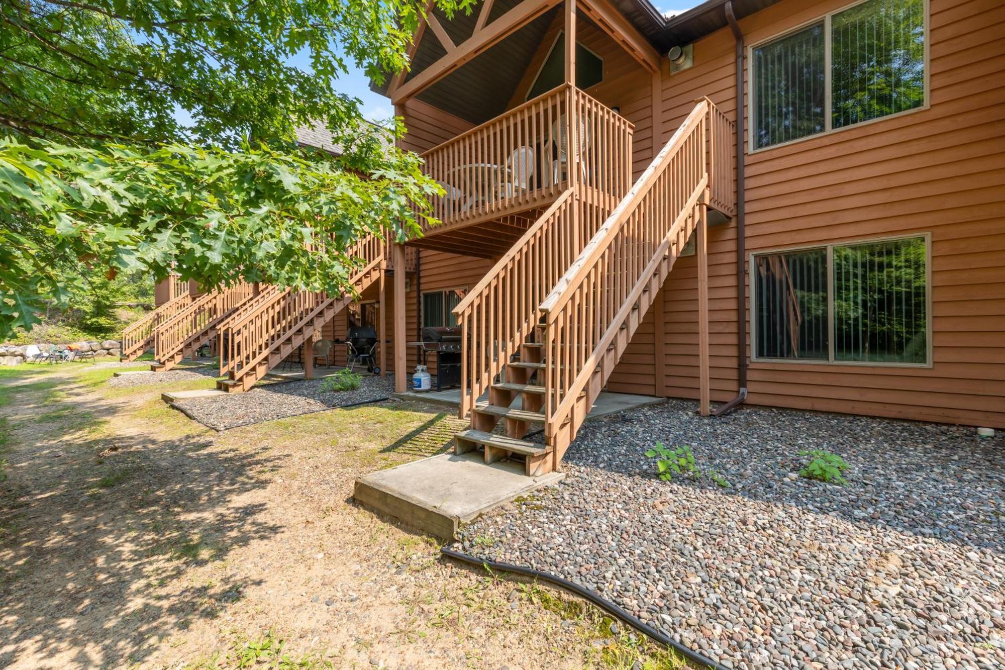 Causeway On Gull Resort Lake Shore Exterior photo